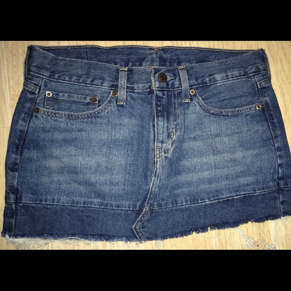 Levis mini skirt - Picture 2 of 2